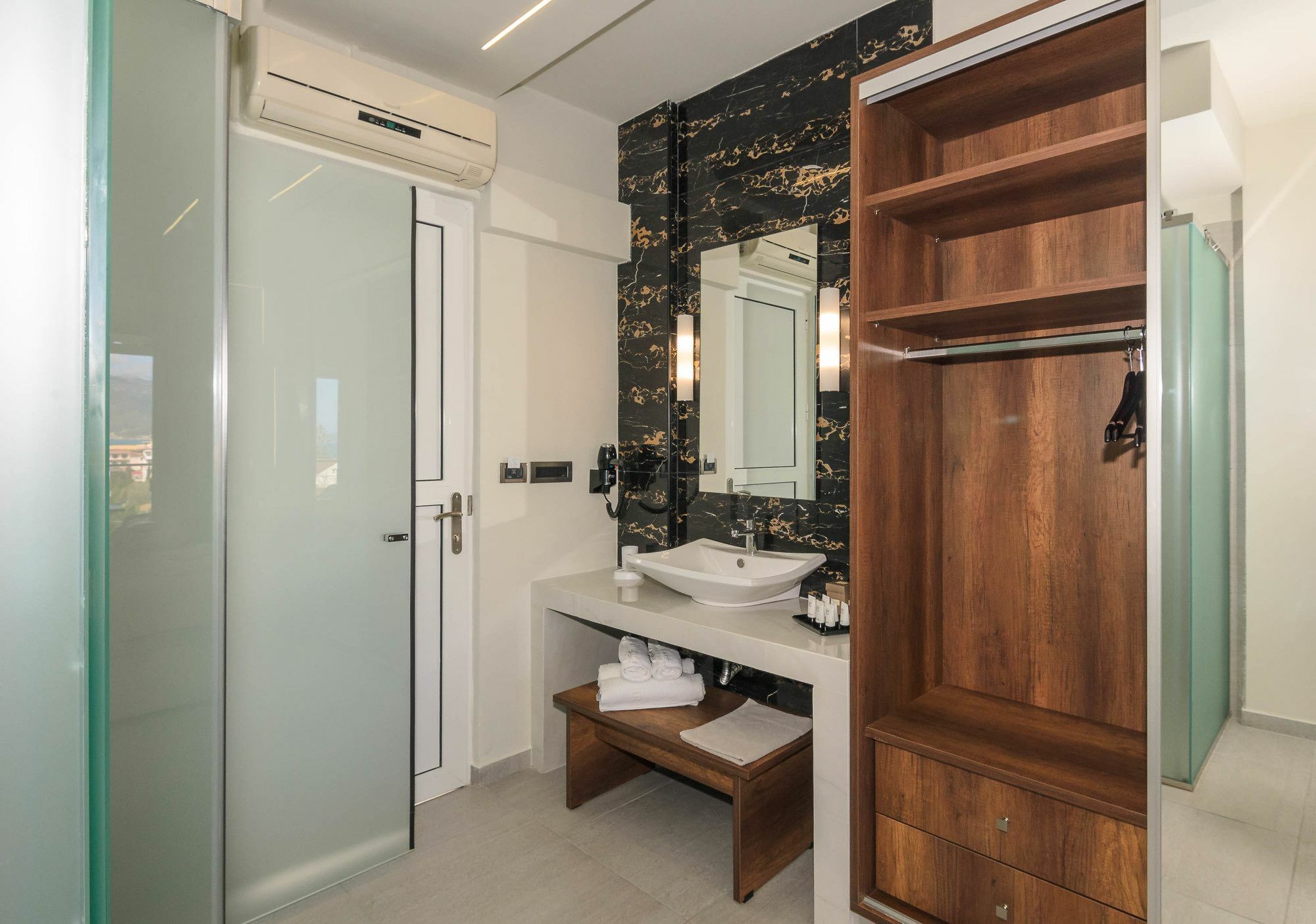 Litore Luxury Living Laganas Exterior foto